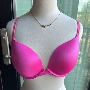 Victoria’s Secret Very Sexy Push-up Bra, Size 34DD
